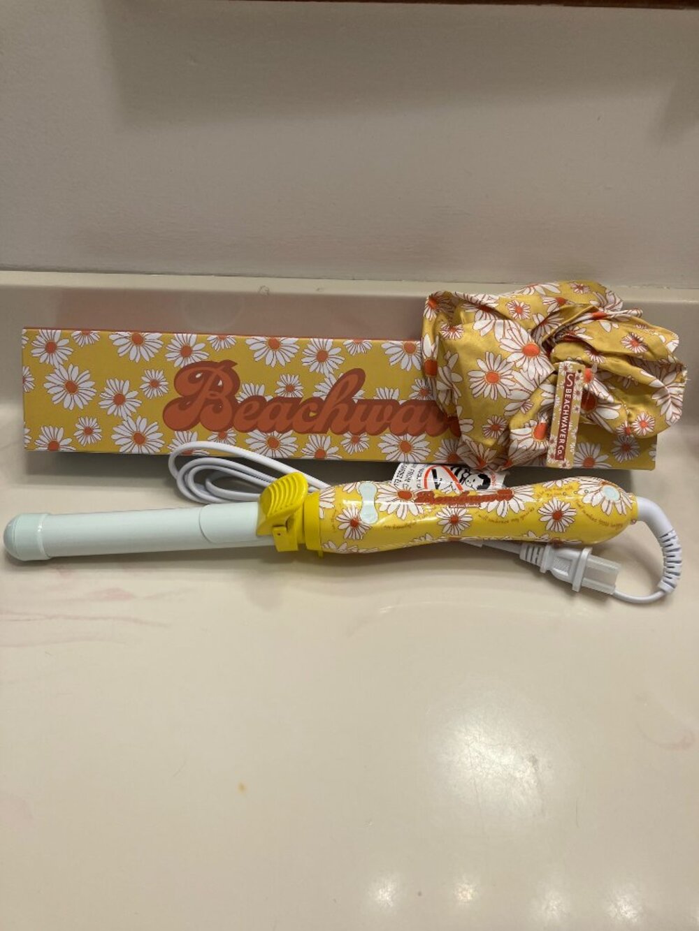 Beachwaver Co. B1 Rotating Curling Iron, Yellow Floral including scrunchie